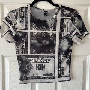 Black and White Graphic Crop Top